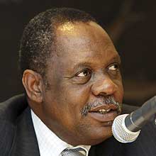 Il presidente CAF Issa Hayatou